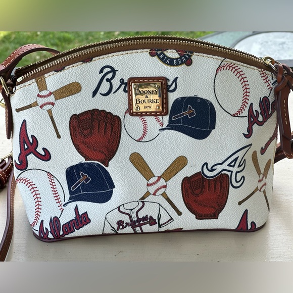 AUTHENTIC Dooney & Bourke Purse - Picture 2 of 4